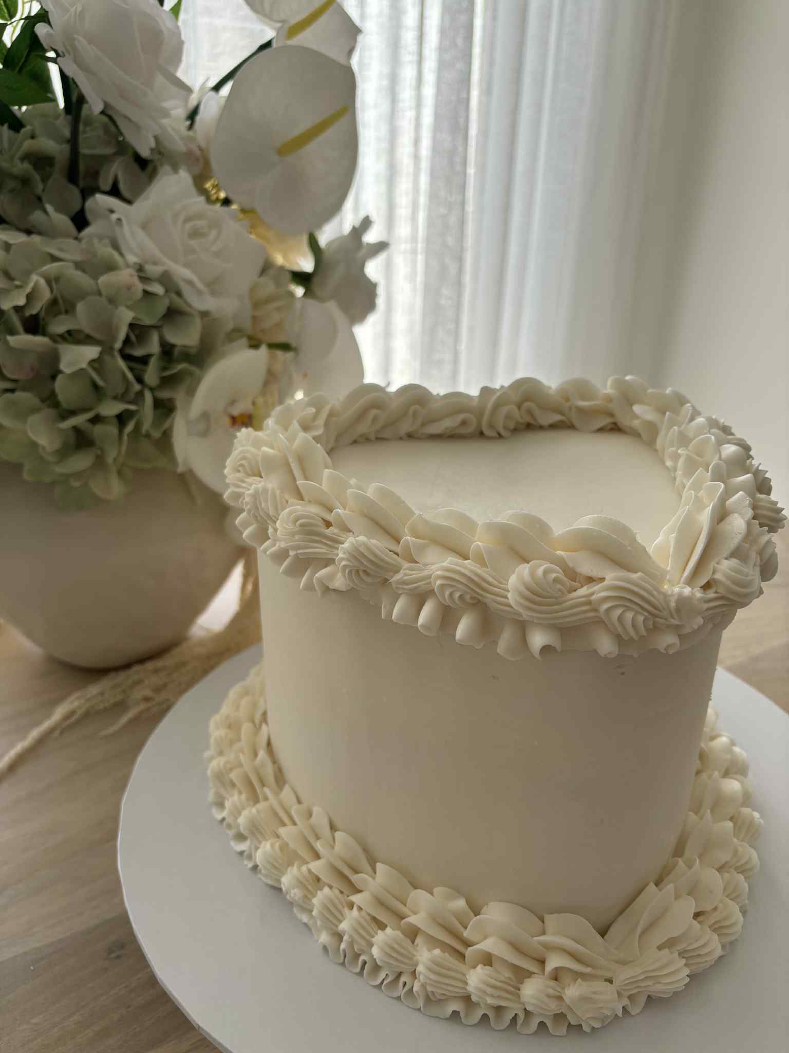 Elegant White Wedding Cake